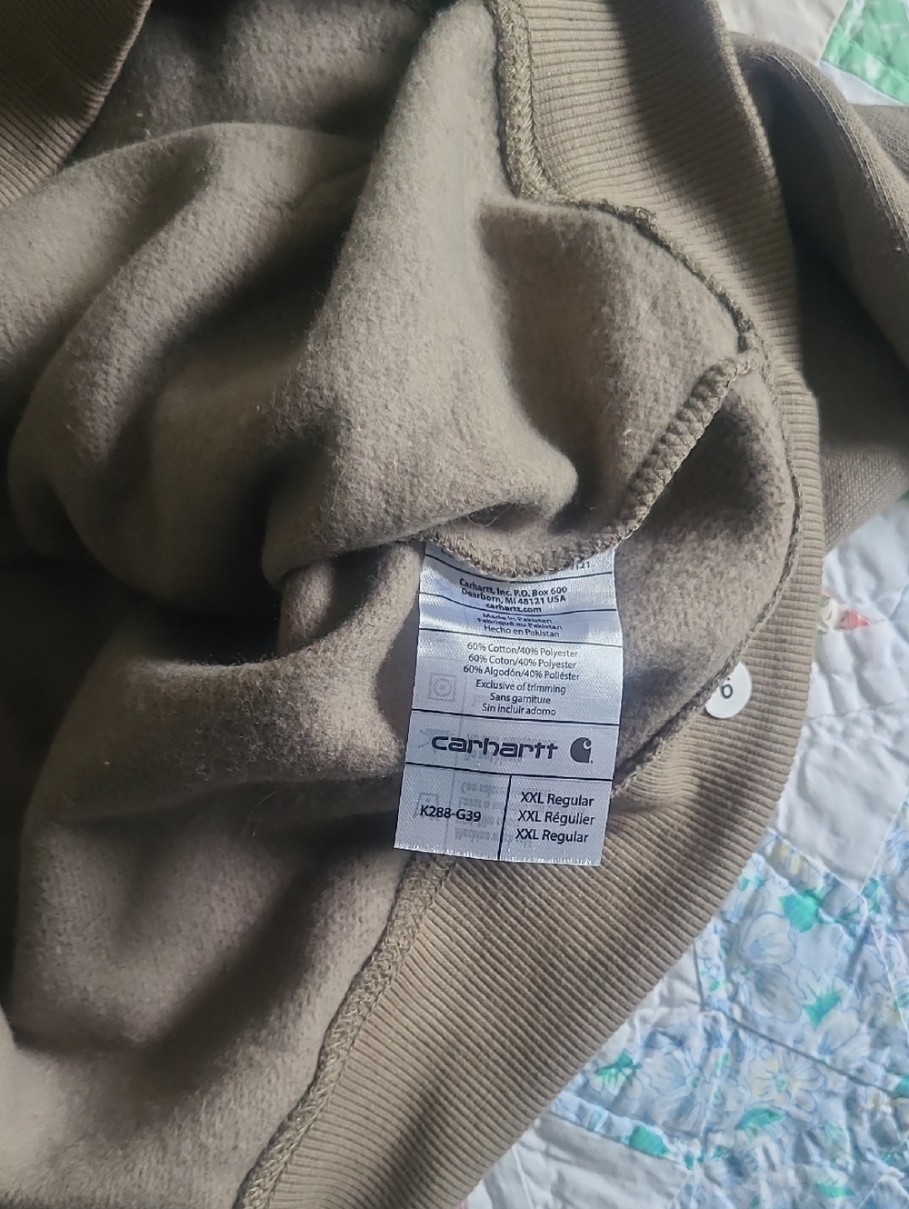 Carhartt Men's Hooded Sweatshirt in Olive with Sleeve Logo - Picture 4 of 5
